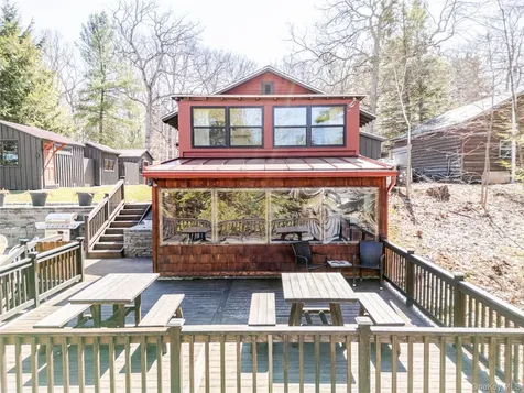 78 The Concourse Drive Kinderhook NY 12130