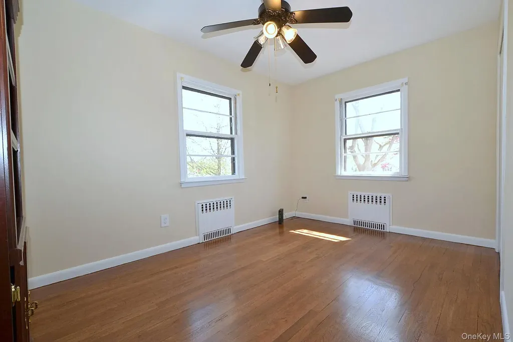 16 Hunter Place Smithtown NY 11787