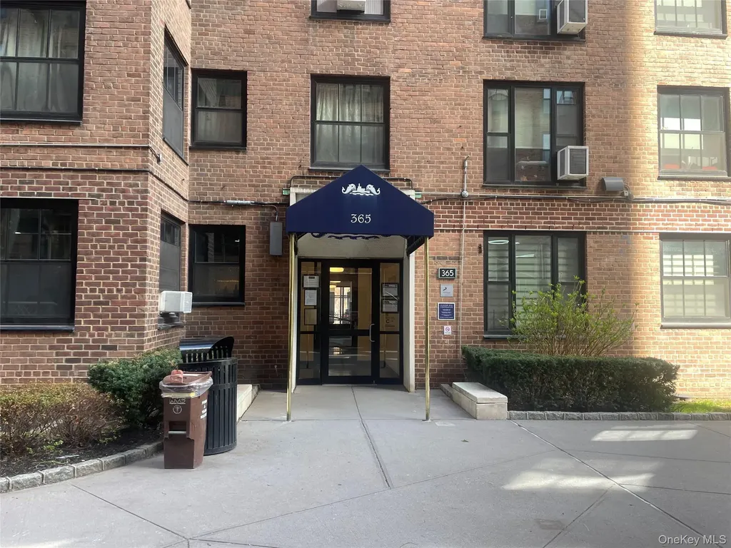 365 Clinton Avenue Brooklyn NY 11238