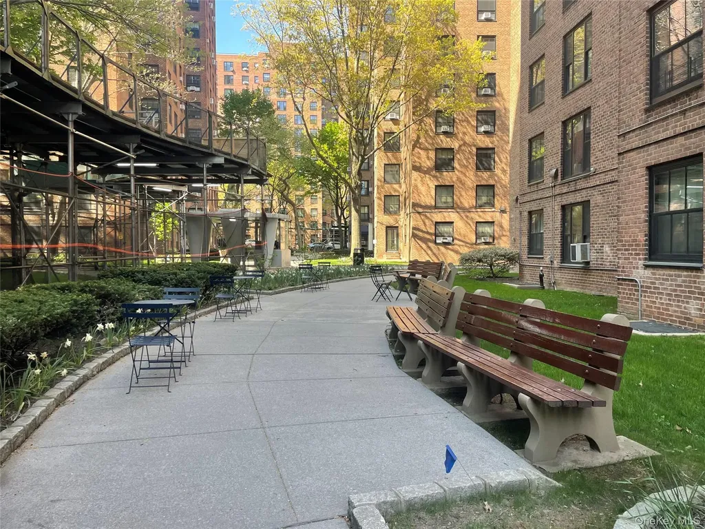 365 Clinton Avenue Brooklyn NY 11238