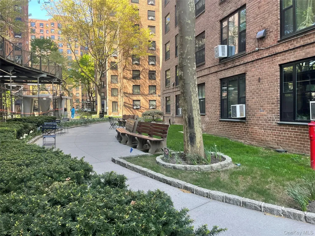 365 Clinton Avenue Brooklyn NY 11238