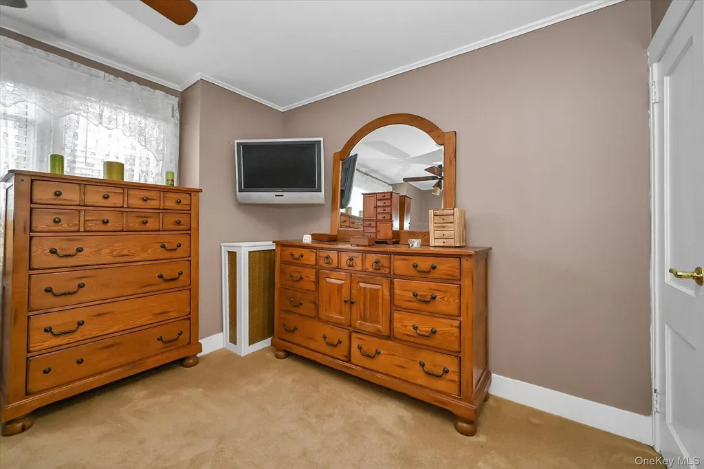 78-33 64th Street Glendale NY 11385