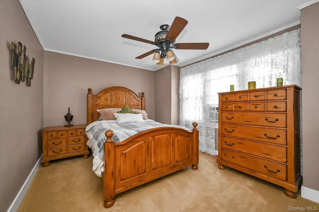 78-33 64th Street Glendale NY 11385
