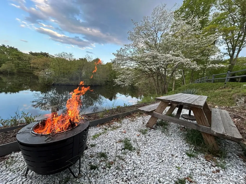 83 Burning Tree Road Greenwich CT 06830
