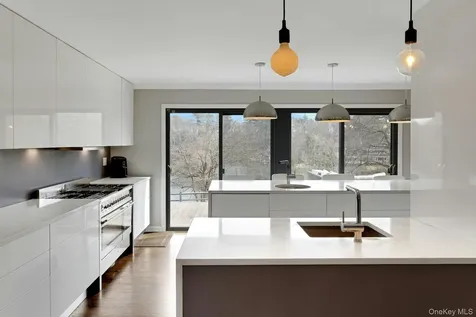 83 Burning Tree Road Greenwich CT 06830