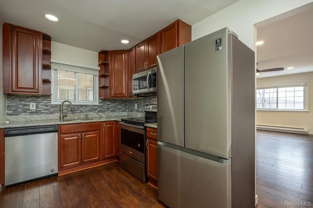 529 Fox Run Lane Carmel NY 10512