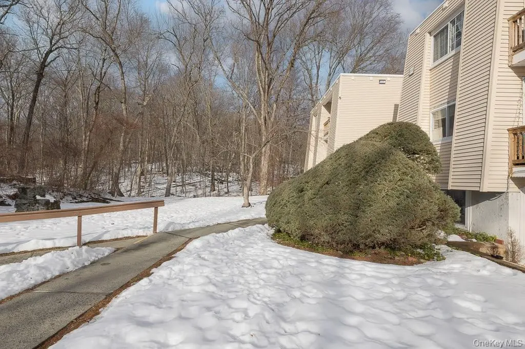 529 Fox Run Lane Carmel NY 10512
