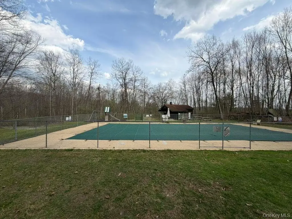 529 Fox Run Lane Carmel NY 10512