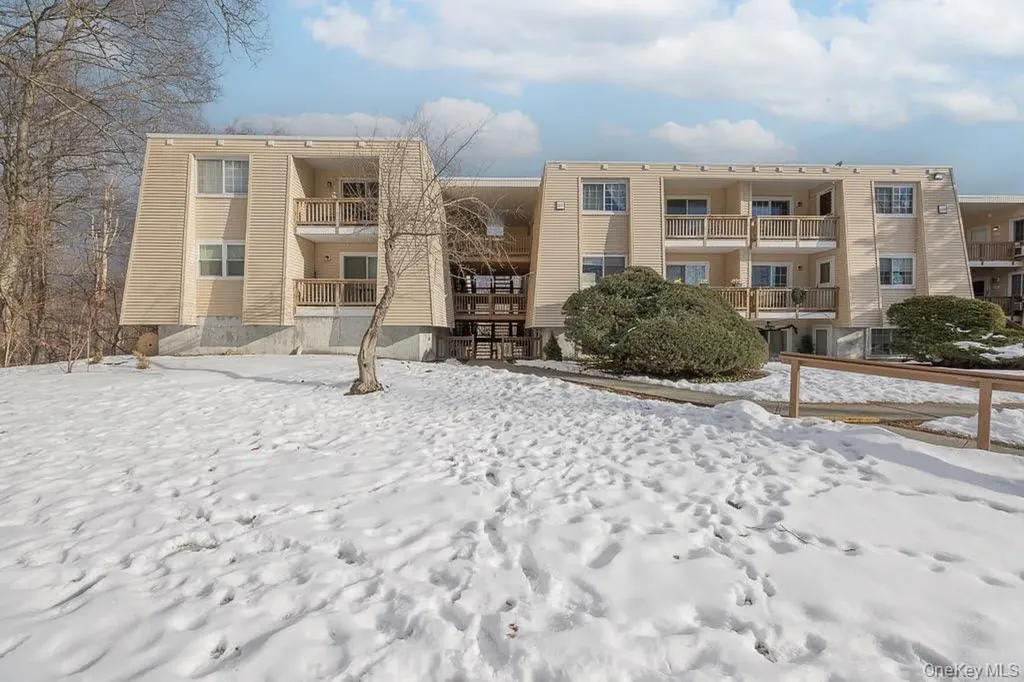 529 Fox Run Lane Carmel NY 10512
