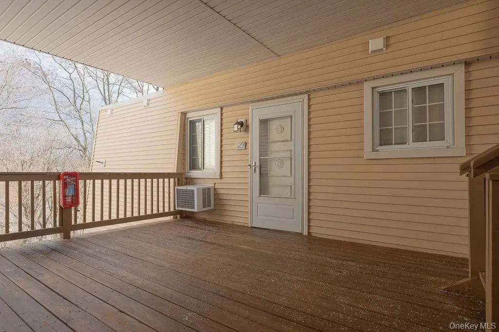 529 Fox Run Lane Carmel NY 10512
