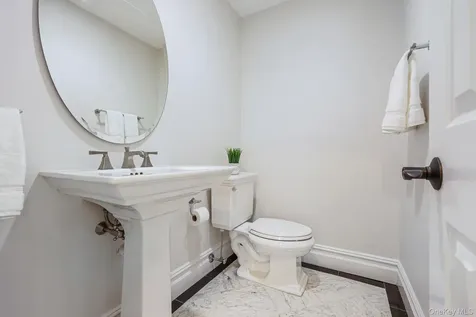 146 Boulevard Scarsdale NY 10583
