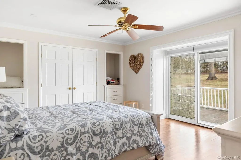 33 Beach Road Northport NY 11768