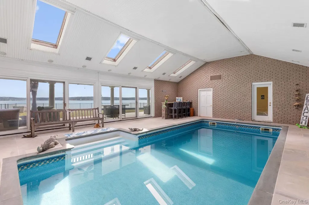 33 Beach Road Northport NY 11768