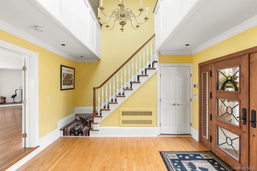 33 Beach Road Northport NY 11768
