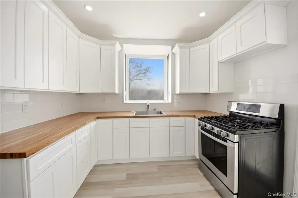 282 Greenvale Avenue Yonkers NY 10703