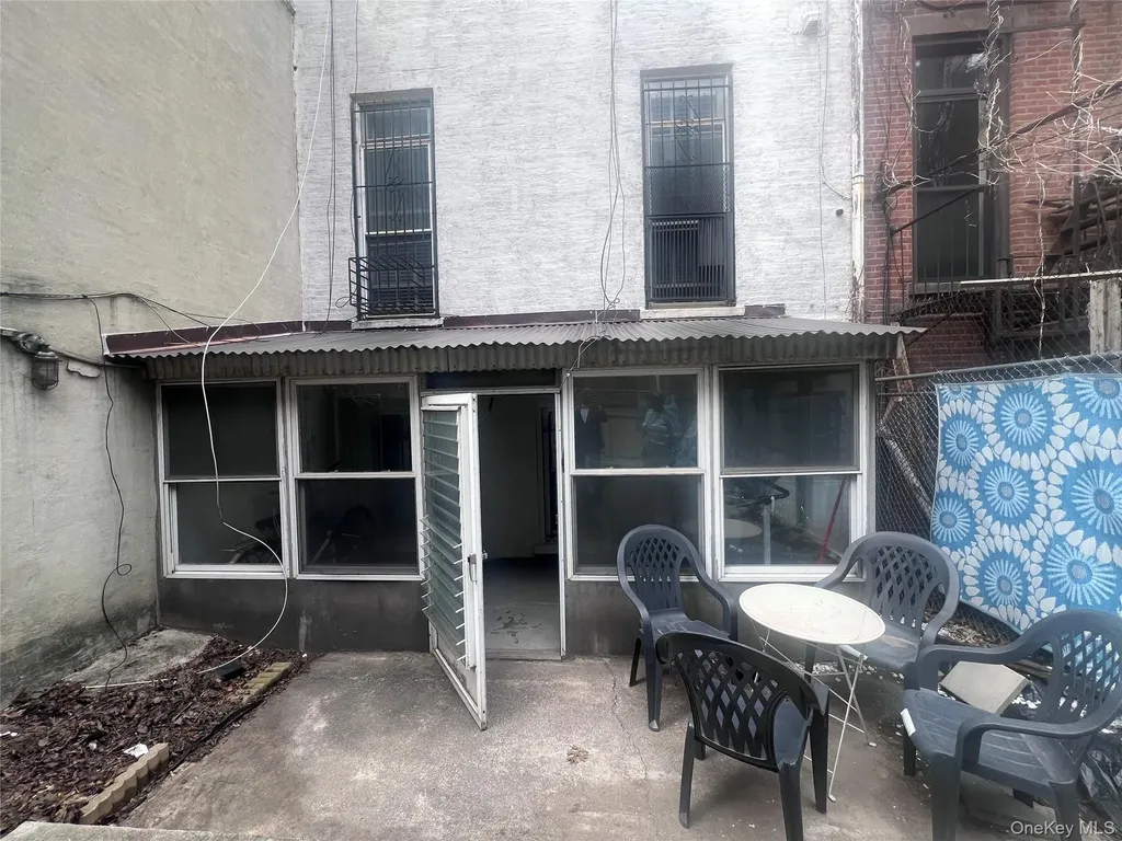 4 Brevoort Place Brooklyn NY 11216