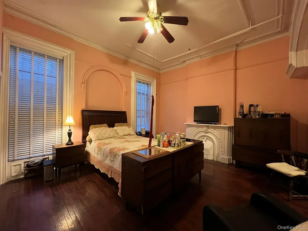 4 Brevoort Place Brooklyn NY 11216