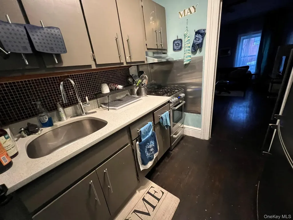 4 Brevoort Place Brooklyn NY 11216