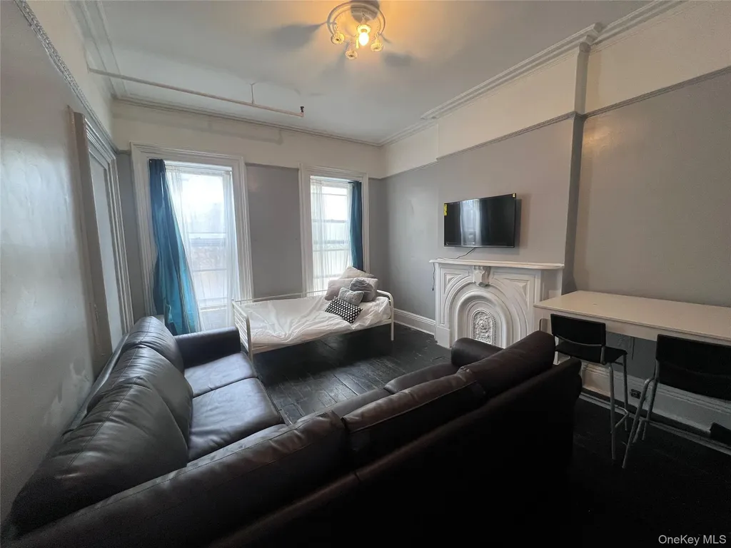 4 Brevoort Place Brooklyn NY 11216