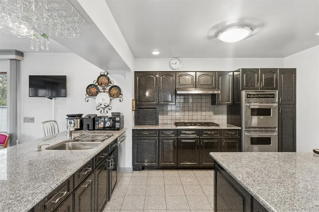 17203 35th Avenue Flushing NY 11358