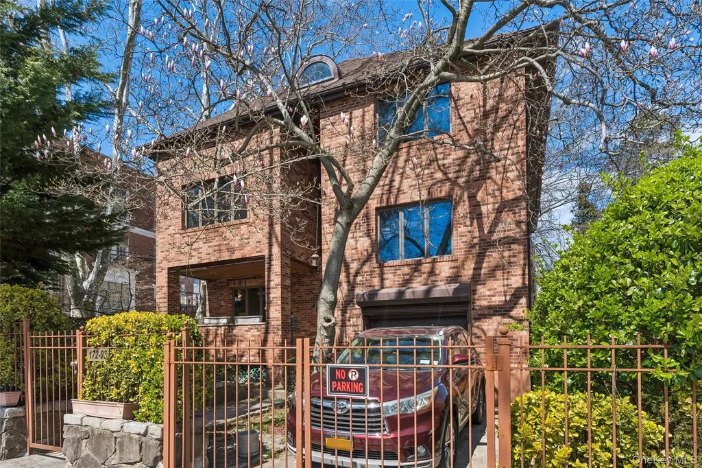 17203 35th Avenue Flushing NY 11358