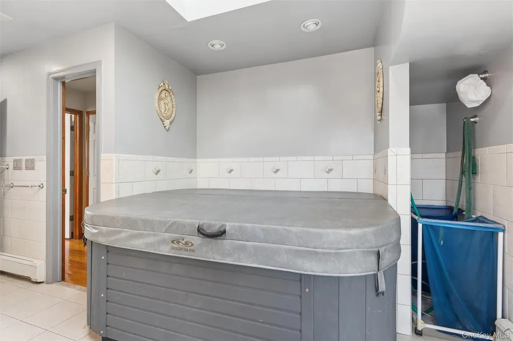 17203 35th Avenue Flushing NY 11358