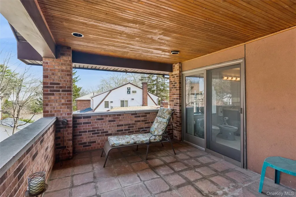 17203 35th Avenue Flushing NY 11358