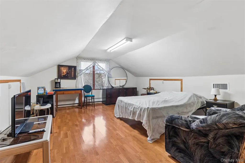 17203 35th Avenue Flushing NY 11358