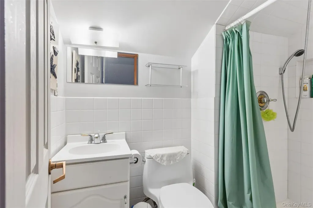 17203 35th Avenue Flushing NY 11358