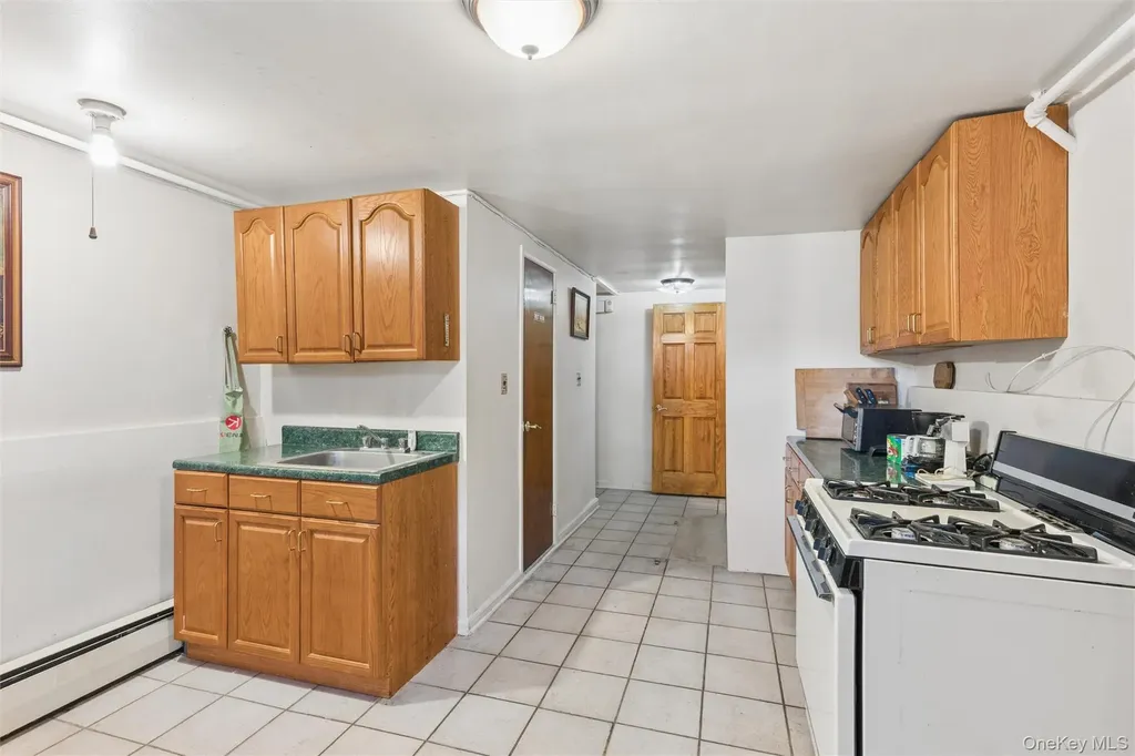17203 35th Avenue Flushing NY 11358
