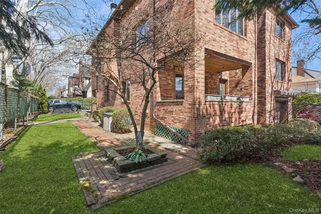 17203 35th Avenue Flushing NY 11358