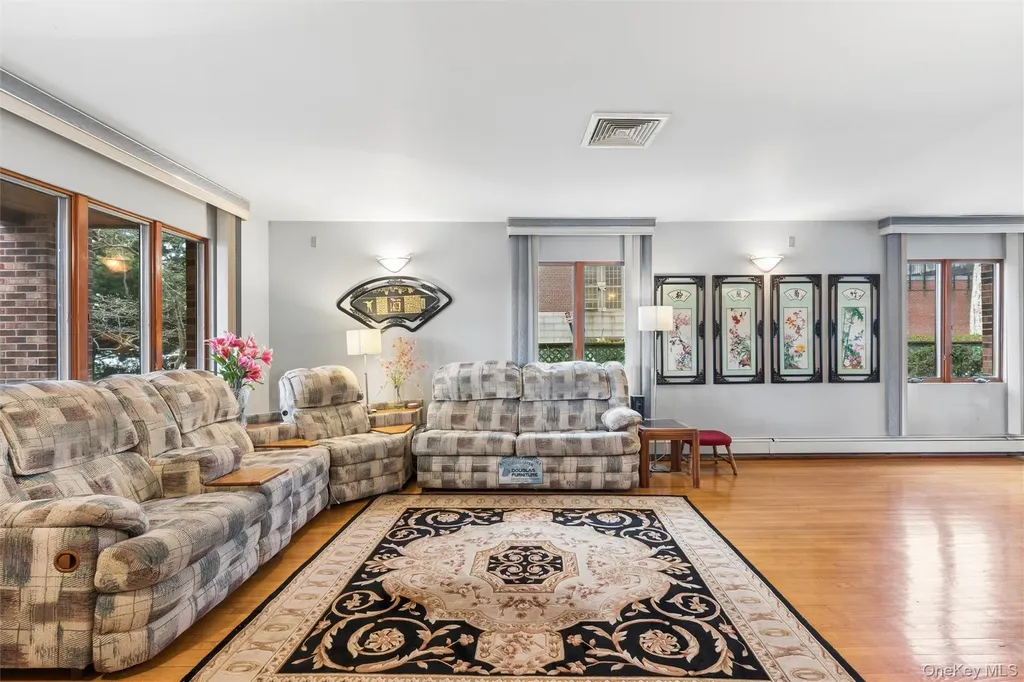 17203 35th Avenue Flushing NY 11358