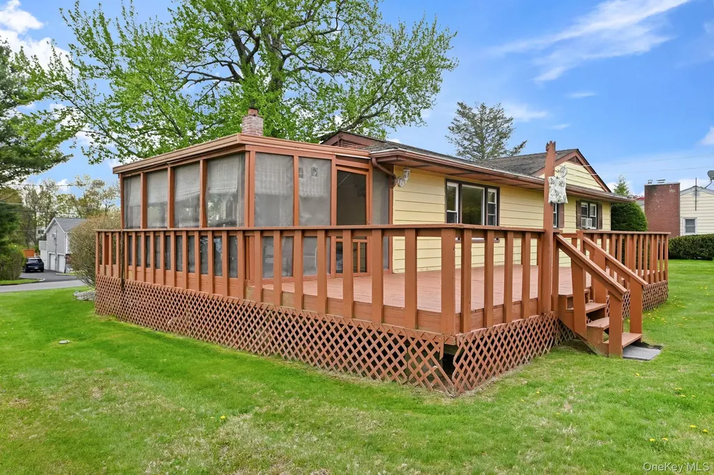 93 Fairmont Road Mahopac NY 10541