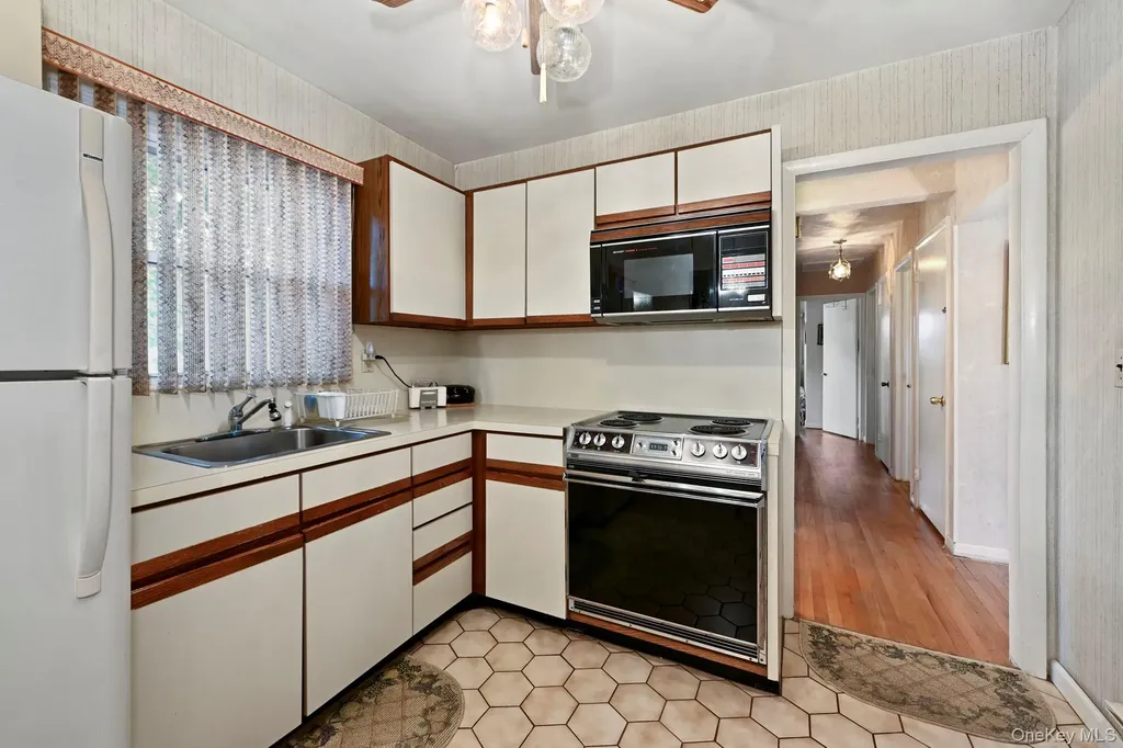 93 Fairmont Road Mahopac NY 10541