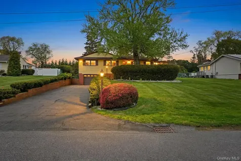 93 Fairmont Road Mahopac NY 10541