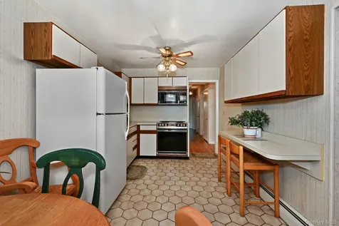 93 Fairmont Road Mahopac NY 10541