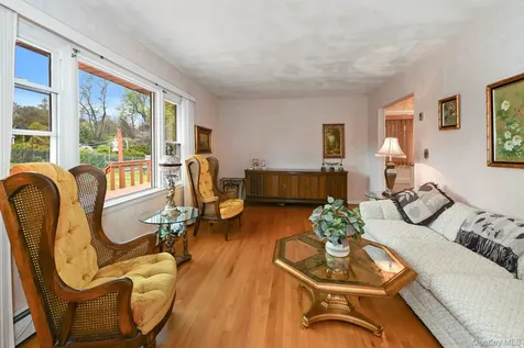 93 Fairmont Road Mahopac NY 10541