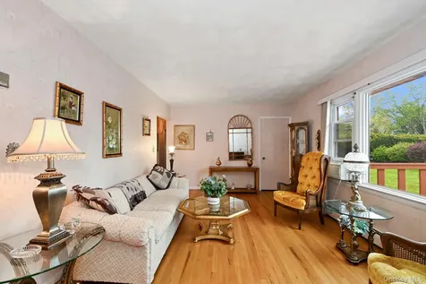 93 Fairmont Road Mahopac NY 10541