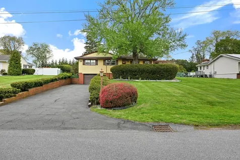 93 Fairmont Road Mahopac NY 10541