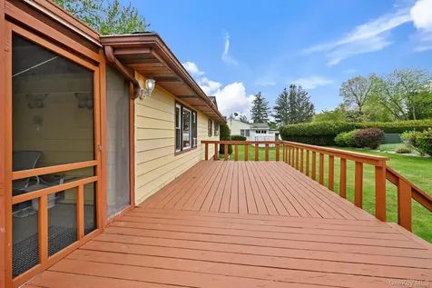 93 Fairmont Road Mahopac NY 10541