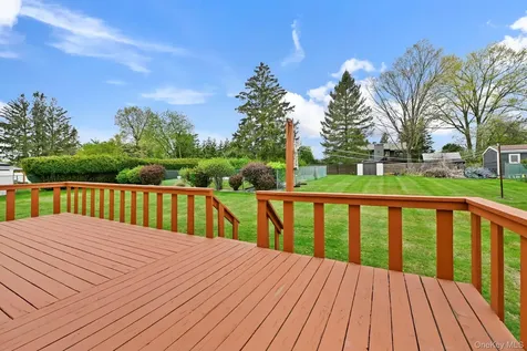 93 Fairmont Road Mahopac NY 10541