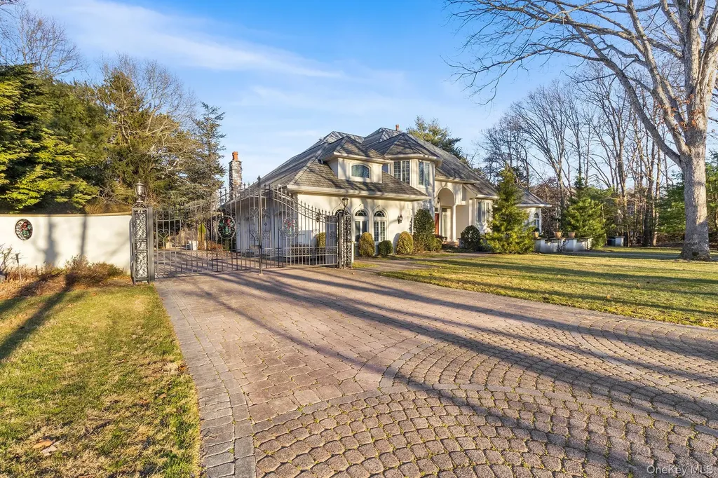 139 Private Road East Patchogue NY 11772