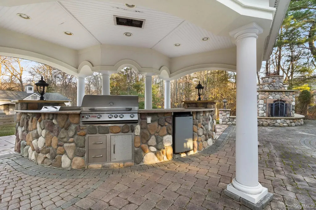 139 Private Road East Patchogue NY 11772