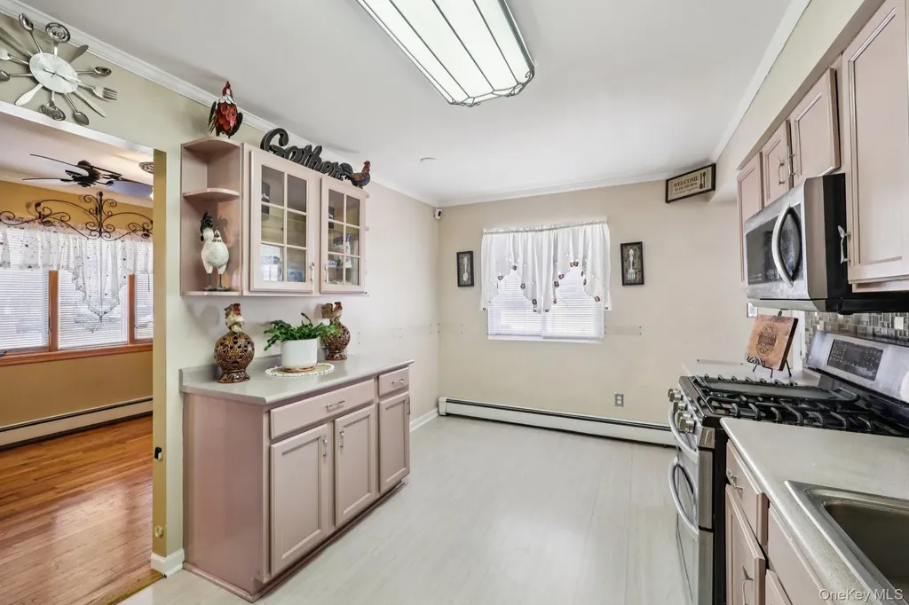 31 Circle Lane Bay Shore NY 11706