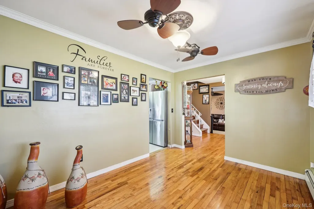 31 Circle Lane Bay Shore NY 11706
