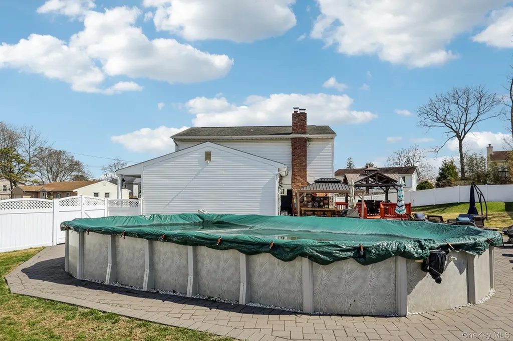 31 Circle Lane Bay Shore NY 11706