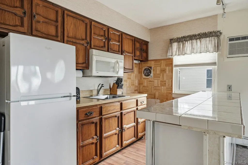 10 Leanore Drive Farmingdale NY 11735