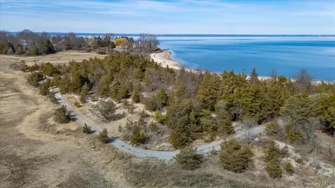 224 Centre Island Road Centre Island NY 11771