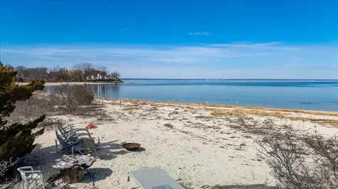 224 Centre Island Road Centre Island NY 11771