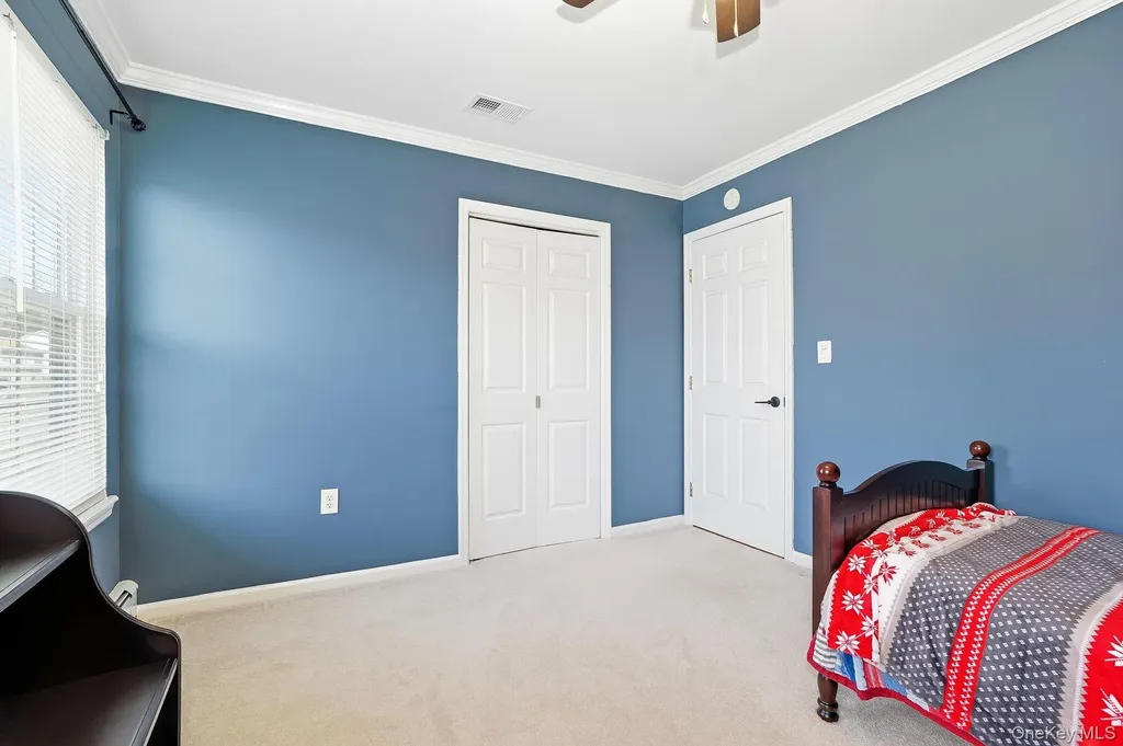 8 Eagle Lane Poughkeepsie NY 12601